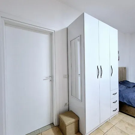 Classic Apartment *
